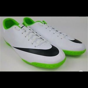 Nike Men's Mercurial Victory Indoor Shoes